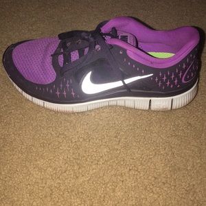 Nike tennis shoes